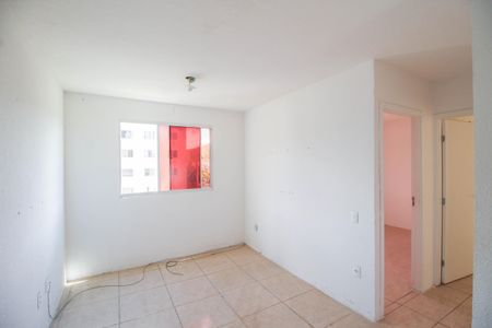 Sala de apartamento para alugar com 2 quartos, 40m² em Cerâmica, Nova Iguaçu