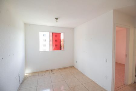 Sala de apartamento para alugar com 2 quartos, 40m² em Cerâmica, Nova Iguaçu