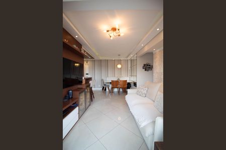 Sala de apartamento à venda com 2 quartos, 60m² em Vila Endres, Guarulhos