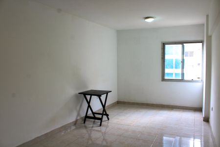 Sala/Quarto de kitnet/studio para alugar com 1 quarto, 31m² em Campos Elíseos, São Paulo