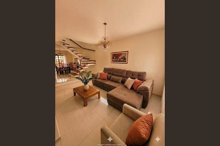 Casa à venda com 4 quartos, 206m² em Chácara Japonesa, São Paulo