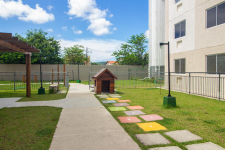 Apartamento para alugar com 40m², 2 quartos e 1 vaga Apartamento para alugar com 40m², 2 quartos e 1 vagaÁrea comum - Playground