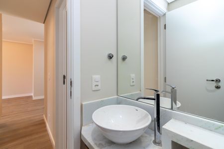 Lavabo de apartamento para alugar com 2 quartos, 106m² em Vila Ester (zona Norte), São Paulo