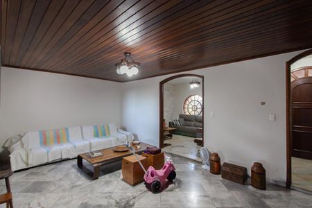 Sala 1 de casa à venda com 6 quartos, 310m² em São José, Belo Horizonte