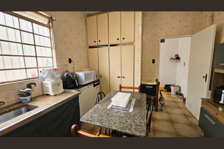 Casa à venda com 107m², 3 quartos e sem vaga Casa à venda com 107m², 3 quartos e sem vagaCozinha