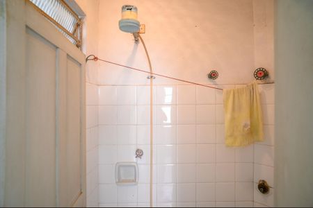 Casa para alugar com 283m², 4 quartos e 6 vagas Casa para alugar com 283m², 4 quartos e 6 vagasBanheiro de Serviço