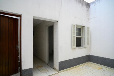Casa para alugar com 283m², 4 quartos e 6 vagas Casa para alugar com 283m², 4 quartos e 6 vagasQuintal