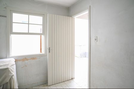 Casa para alugar com 283m², 4 quartos e 6 vagas Casa para alugar com 283m², 4 quartos e 6 vagasQuarto de Serviço