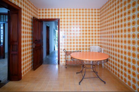 Casa para alugar com 283m², 4 quartos e 6 vagas Casa para alugar com 283m², 4 quartos e 6 vagasCozinha