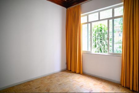 Casa para alugar com 283m², 4 quartos e 6 vagas Casa para alugar com 283m², 4 quartos e 6 vagasSala