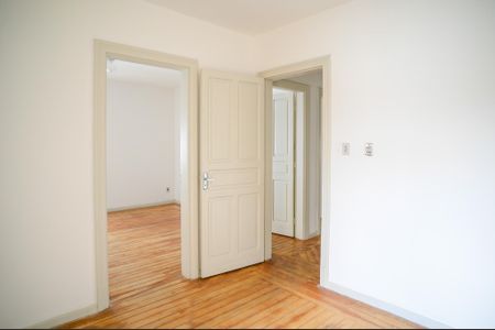 Casa para alugar com 283m², 4 quartos e 6 vagas Casa para alugar com 283m², 4 quartos e 6 vagasSala de TV