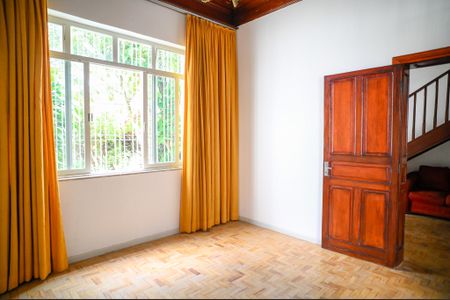 Sala de casa para alugar com 4 quartos, 283m² em Cambuci, São Paulo