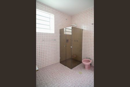 Casa para alugar com 283m², 4 quartos e 6 vagas Casa para alugar com 283m², 4 quartos e 6 vagasBanheiro Social
