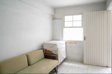 Casa para alugar com 283m², 4 quartos e 6 vagas Casa para alugar com 283m², 4 quartos e 6 vagasQuarto de Serviço