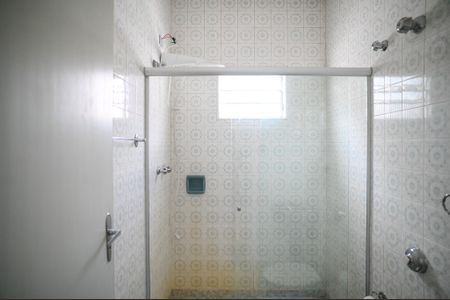 Casa para alugar com 283m², 4 quartos e 6 vagas Casa para alugar com 283m², 4 quartos e 6 vagasBanheiro da Suíte
