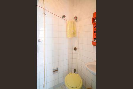 Casa para alugar com 283m², 4 quartos e 6 vagas Casa para alugar com 283m², 4 quartos e 6 vagasBanheiro de Serviço
