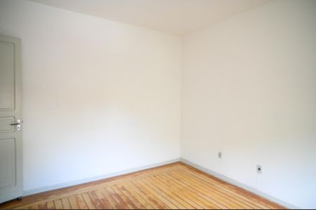 Casa para alugar com 283m², 4 quartos e 6 vagas Casa para alugar com 283m², 4 quartos e 6 vagasQuarto 2