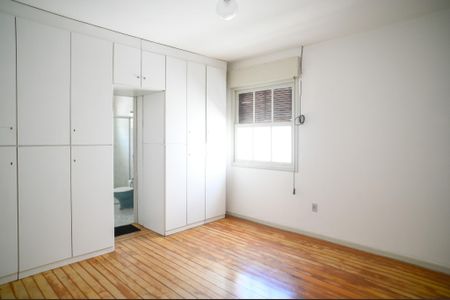 Casa para alugar com 283m², 4 quartos e 6 vagas Casa para alugar com 283m², 4 quartos e 6 vagasSuíte