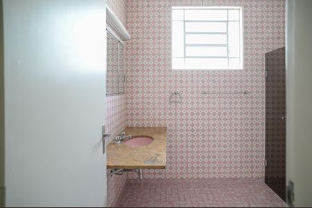 Casa para alugar com 283m², 4 quartos e 6 vagas Casa para alugar com 283m², 4 quartos e 6 vagasBanheiro Social