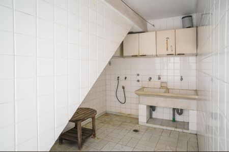 Casa para alugar com 283m², 4 quartos e 6 vagas Casa para alugar com 283m², 4 quartos e 6 vagasÁrea de Serviço