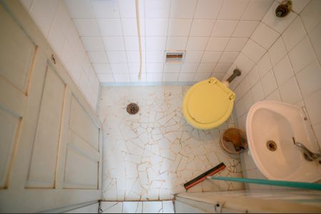 Casa para alugar com 283m², 4 quartos e 6 vagas Casa para alugar com 283m², 4 quartos e 6 vagasBanheiro de Serviço