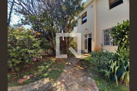 Casa para alugar com 283m², 4 quartos e 6 vagas Casa para alugar com 283m², 4 quartos e 6 vagasJardim