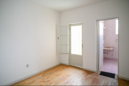 Casa para alugar com 283m², 4 quartos e 6 vagas Casa para alugar com 283m², 4 quartos e 6 vagasSala de TV