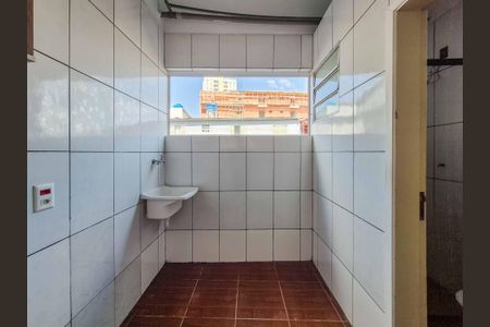 Studio para alugar com 30m², 2 quartos e sem vaga Studio para alugar com 30m², 2 quartos e sem vagaCozinha e Área de Serviço
