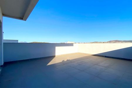 Apartamento à venda com 111m², 2 quartos e 3 vagas Apartamento à venda com 111m², 2 quartos e 3 vagasCobertura