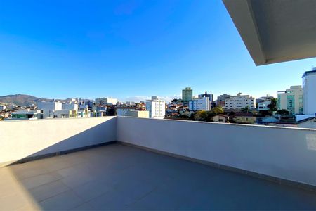 Apartamento à venda com 111m², 2 quartos e 3 vagas Apartamento à venda com 111m², 2 quartos e 3 vagasCobertura