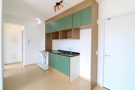 Sala/Cozinha de casa de condomínio à venda com 1 quarto, 47m² em Santo Amaro, São Paulo