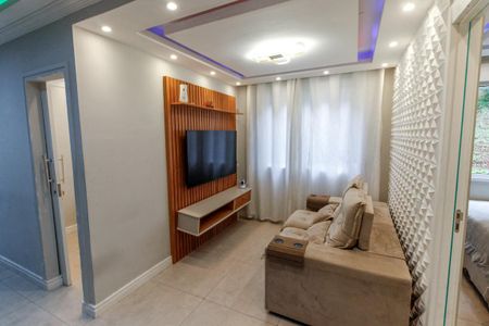 Sala de apartamento para alugar com 2 quartos, 36m² em Paraisópolis, São Paulo