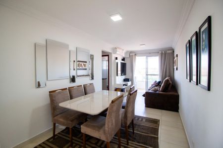 Apartamento para alugar com 67m², 2 quartos e 2 vagas Apartamento para alugar com 67m², 2 quartos e 2 vagasSala