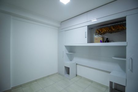 Apartamento para alugar com 67m², 2 quartos e 2 vagas Apartamento para alugar com 67m², 2 quartos e 2 vagasQuarto