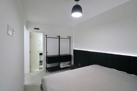 Apartamento para alugar com 70m², 2 quartos e 2 vagas Apartamento para alugar com 70m², 2 quartos e 2 vagasSuíte