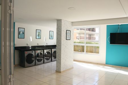 Apartamento para alugar com 70m², 2 quartos e 2 vagas Apartamento para alugar com 70m², 2 quartos e 2 vagasÁrea comum - Lavanderia