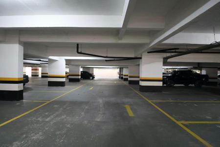 Apartamento para alugar com 70m², 2 quartos e 2 vagas Apartamento para alugar com 70m², 2 quartos e 2 vagasÁrea comum - Garagem