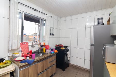 Cozinha de casa para alugar com 1 quarto, 150m² em Parque Paineiras, São Paulo