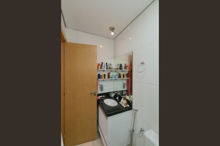 Apartamento à venda com 89m², 2 quartos e 2 vagas Apartamento à venda com 89m², 2 quartos e 2 vagasBanheiro da Suíte