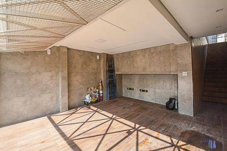 Casa à venda com 180m², 3 quartos e 2 vagas Casa à venda com 180m², 3 quartos e 2 vagasGaragem