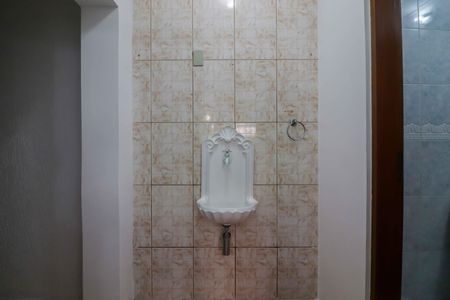 Lavabo de casa para alugar com 7 quartos, 281m² em Conjunto Residencial Butanta, São Paulo