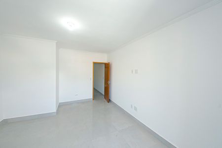 Casa à venda com 3 quartos, 178m² em Vila Paulo Silas, São Paulo