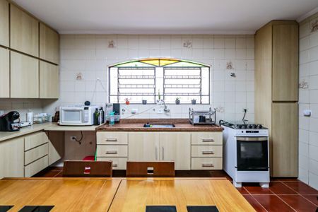 Casa à venda com 190m², 4 quartos e 2 vagas Casa à venda com 190m², 4 quartos e 2 vagasCozinha