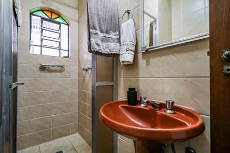 Casa à venda com 190m², 4 quartos e 2 vagas Casa à venda com 190m², 4 quartos e 2 vagasBanheiro da Suíte