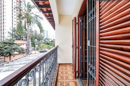 Casa à venda com 190m², 4 quartos e 2 vagas Casa à venda com 190m², 4 quartos e 2 vagasVaranda da Suíte