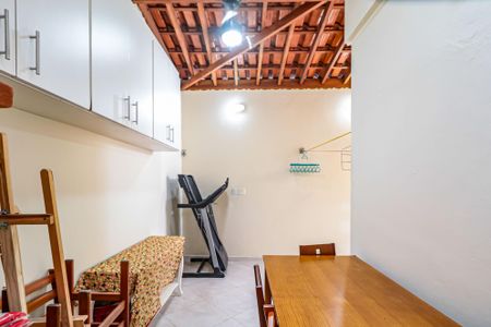 Casa à venda com 190m², 4 quartos e 2 vagas Casa à venda com 190m², 4 quartos e 2 vagasChurrasqueira