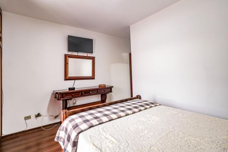 Casa à venda com 190m², 4 quartos e 2 vagas Casa à venda com 190m², 4 quartos e 2 vagasSuíte