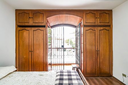 Casa à venda com 190m², 4 quartos e 2 vagas Casa à venda com 190m², 4 quartos e 2 vagasSuíte