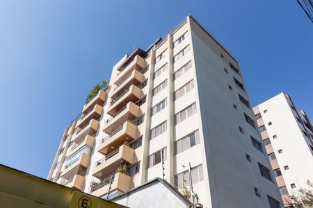 Apartamento à venda com 116m², 3 quartos e 2 vagas Apartamento à venda com 116m², 3 quartos e 2 vagasFachada