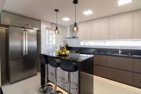 Apartamento à venda com 116m², 3 quartos e 2 vagas Apartamento à venda com 116m², 3 quartos e 2 vagasCozinha